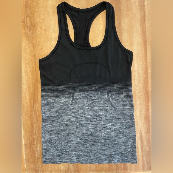 Lululemon Tank - Picture 3 of 4